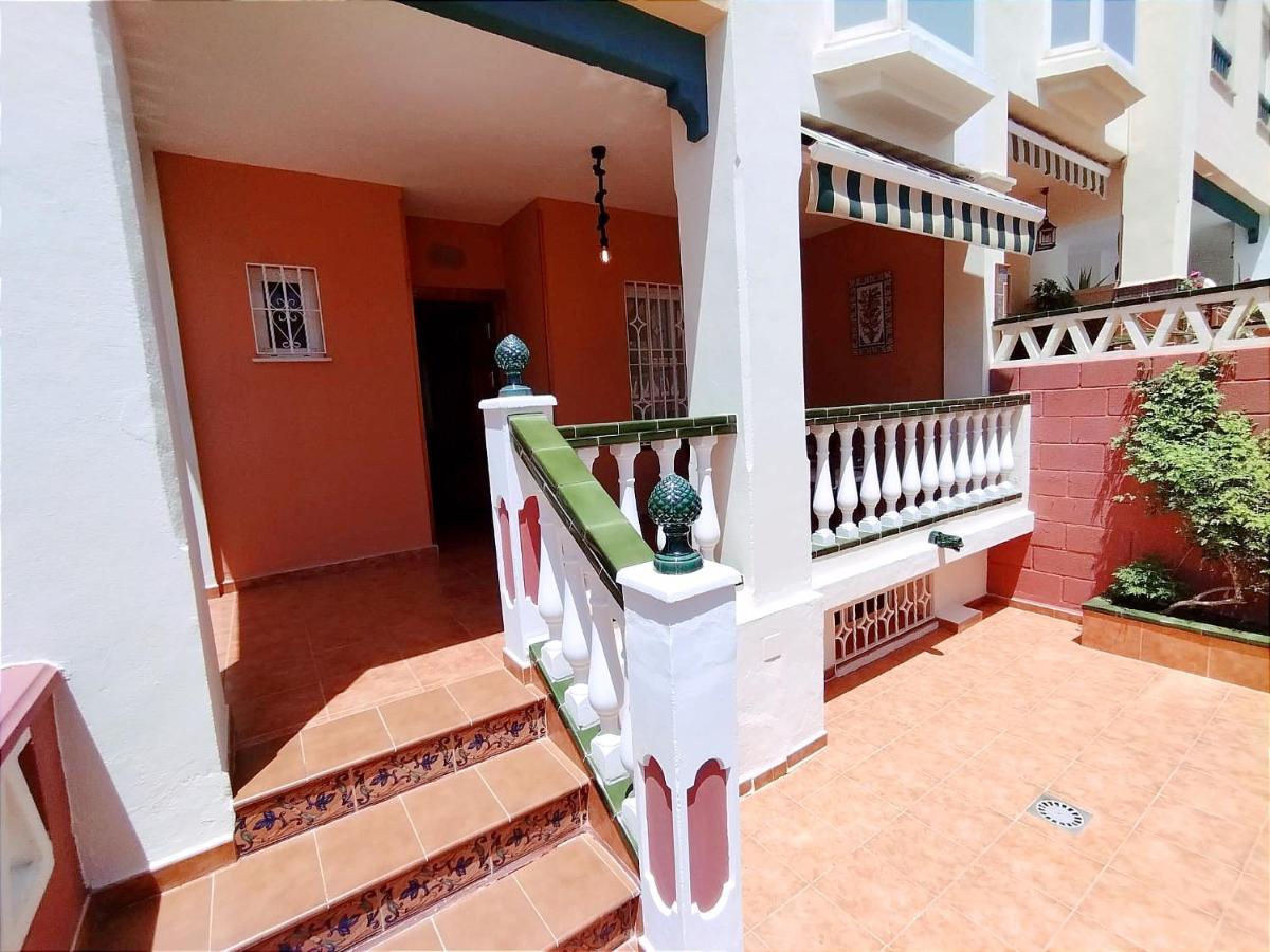 Casa Playa, Terraza Y Garaje Apartment Nerja Bagian luar foto