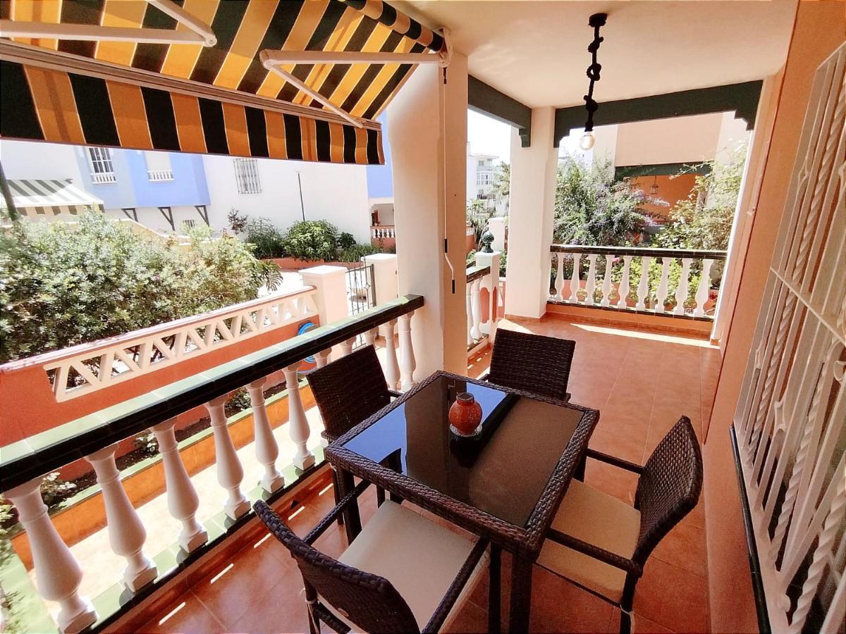 Casa Playa, Terraza Y Garaje Apartment Nerja Bagian luar foto