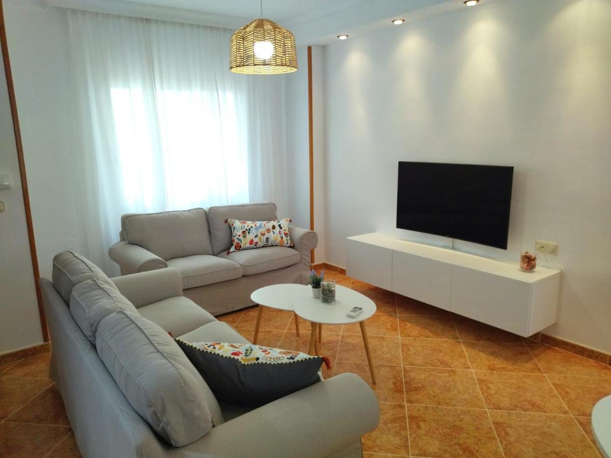 Casa Playa, Terraza Y Garaje Apartment Nerja Bagian luar foto