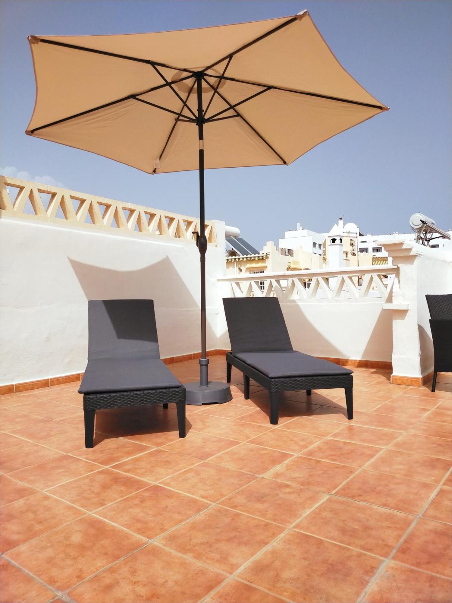Casa Playa, Terraza Y Garaje Apartment Nerja Bagian luar foto