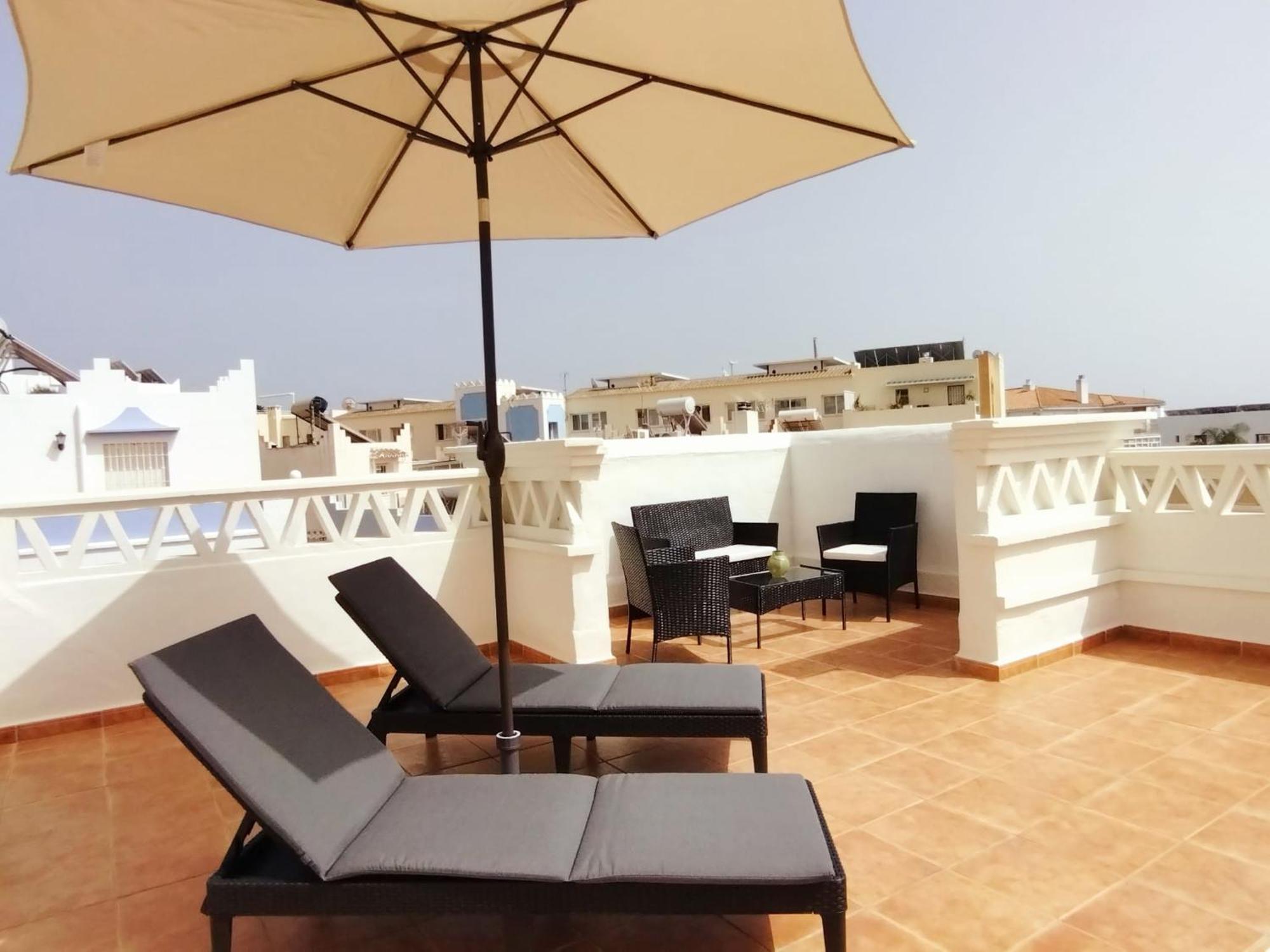 Casa Playa, Terraza Y Garaje Apartment Nerja Bagian luar foto